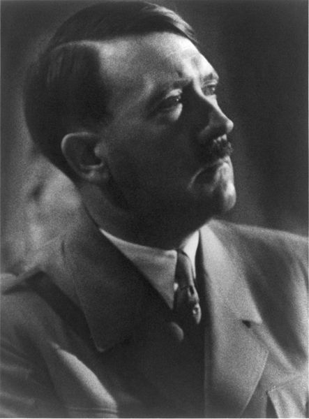 Adolf_Hitler_cph_3a48970